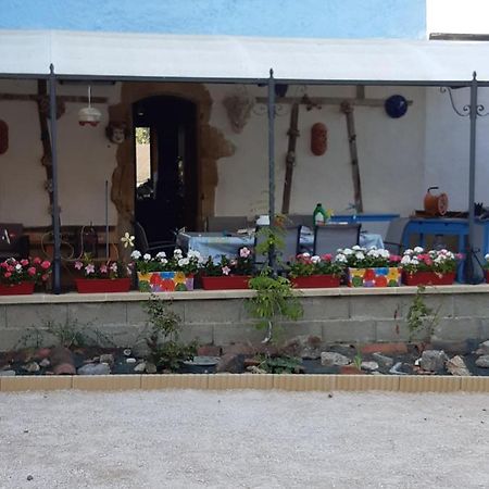 Chambre Familiale Avec Piscine Chauffee Et Jacuzzi Bernadets-Debat Bagian luar foto