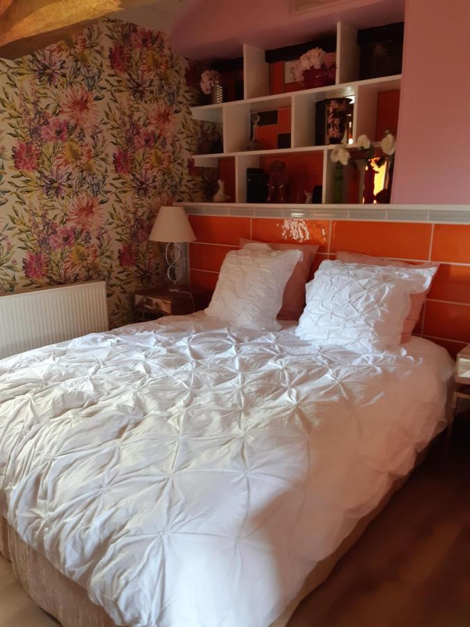 Chambre Familiale Avec Piscine Chauffee Et Jacuzzi Bernadets-Debat Bagian luar foto