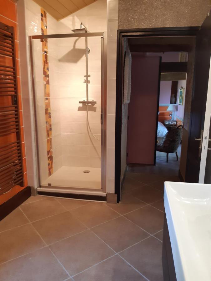 Chambre Familiale Avec Piscine Chauffee Et Jacuzzi Bernadets-Debat Bagian luar foto